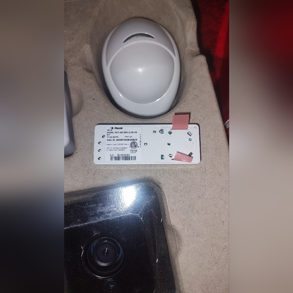 Xfinity Home Automation Base Kit + Indoor/Outdoor Camera Xfinity Hub Outlet Cont - Picture 9 of 9